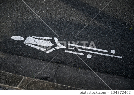 Roadside bicycle markings 134272462