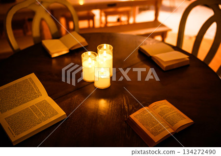 Quiet reading time Quiet reading time 134272490