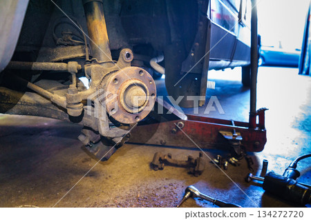 Auto repair. Brake change 134272720