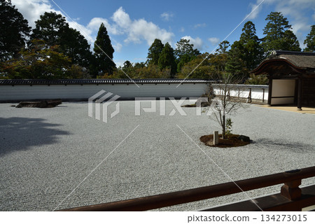 萬壽院、新田前庭、盲龜與浮樹園（京都市左京區） 134273015