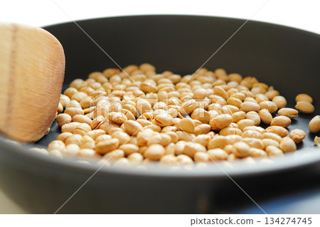 Roasted beans eaten on Setsubun Roasted beans eaten on Setsubun 134274745