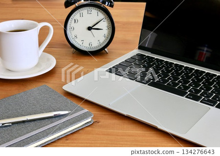 商業形象 工作與生活平衡 時間管理 3:2 商業形象 工作與生活平衡 時間管理 3:2 134276643