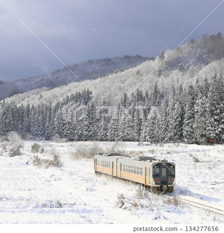 Banetsu西線與雪景 134277656