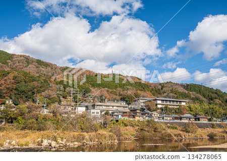 京都府笠木町木津川初冬景色 134278065
