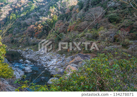 京都府笠木町木津川初冬景色 京都府笠木町木津川初冬景色 134278071