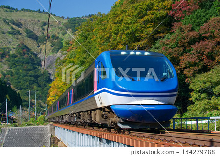 Run through autumn Run through autumn 134279788