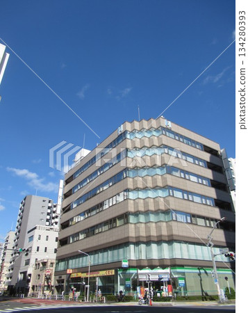 在 Torigoe 1-chome 路口附近 在 Torigoe 1-chome 路口附近 134280393