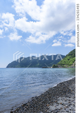 從下小敷島青瀨海灘眺望東海 134281493