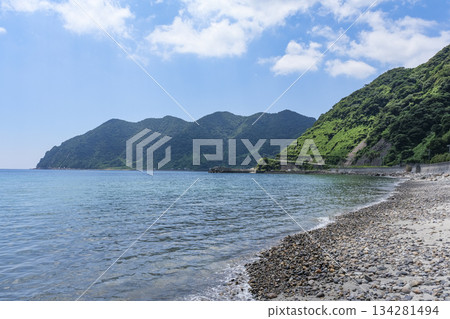 從下小敷島青瀨海灘眺望東海 134281494