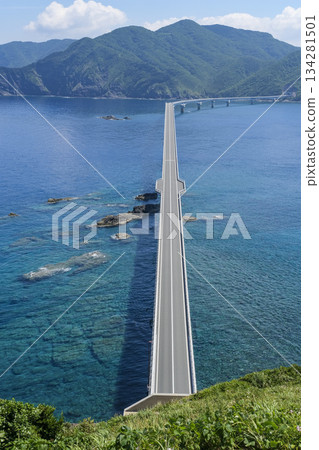 Koshiki Bridge viewed from Torinosuyama Observatory on Shimokoshikijima Island Koshiki Bridge viewed from Torinosuyama Observatory on Shimokoshikijima Island 134281501