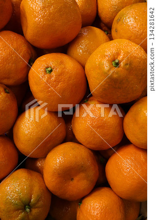 oranges on sale oranges on sale 134281642
