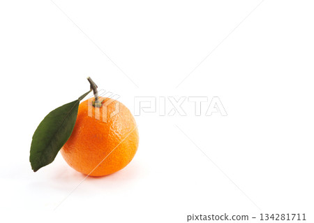 Fresh mandarins with leaves 134281711