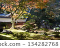秋天的日本園林景觀 134282768