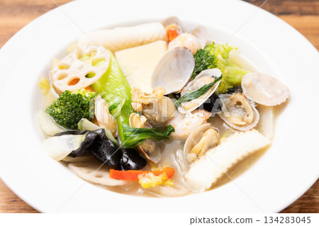 Delicious Chinese food, stir-fried vegetables and seafood with salt 134283045