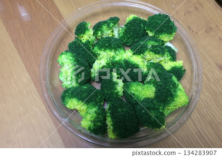 Boiled broccoli 134283907