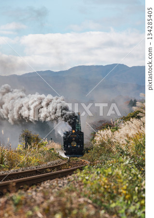 秋日的盤越西線與SL盤越物語C57180號列車-令人懷念的景象 秋日的盤越西線與SL盤越物語C57180號列車-令人懷念的景象 134285405