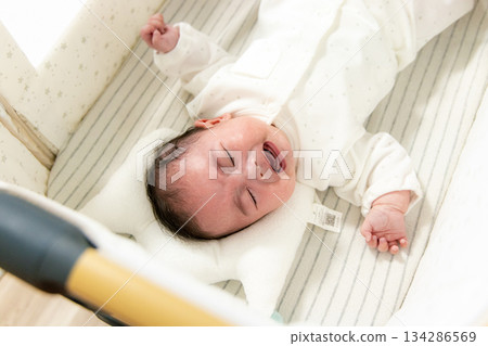 寶寶在哭 134286569