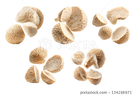 Set of white truffles isolated on white transparent background, great for culinary and gourmet themes Set of white truffles isolated on white transparent background, great for culinary and gourmet themes 134286971