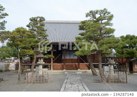 京都市北區鞍馬口通寺町東入定禪寺正殿 134287148