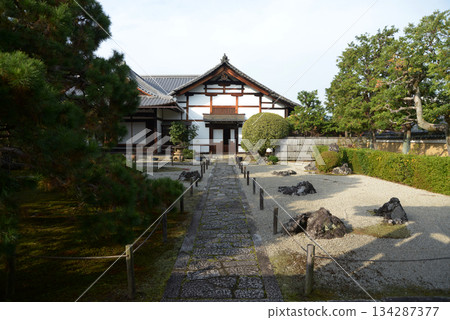 京都市上京區今出川通烏丸東入地智院境內 134287377