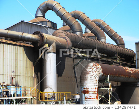 A scene of a foundry and blue sky in Kawaguchi City, Saitama Prefecture A scene of a foundry and blue sky in Kawaguchi City, Saitama Prefecture 134287471