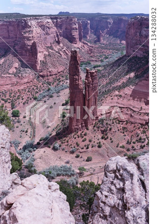 Panoramic view of Spider Rock B Canyon de Chelly 134288032