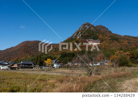 深秋的赤神山（太郎坊山） 134288429