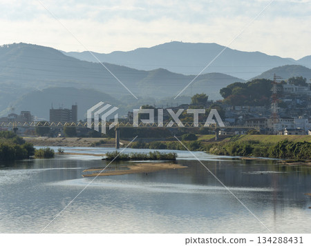 大和川流經大阪府柏原市 大和川流經大阪府柏原市 134288431