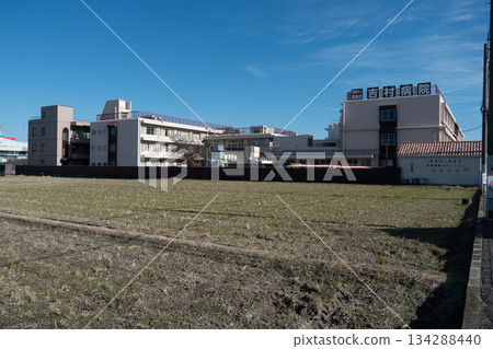 松原市吉村醫院及週邊地區。醫院全景。 134288440