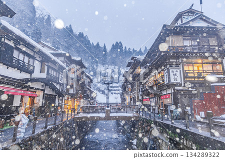銀山溫泉冬季雪景（山形縣） 134289322
