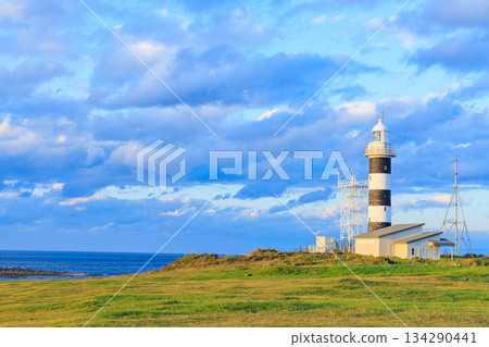 Nyudozaki Lighthouse in the evening in autumn, Oga City, Akita Prefecture 134290441
