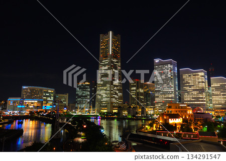 Night view of Minato Mirai from Navios Yokohama (Yokohama, Kanagawa Prefecture) Night view of Minato Mirai from Navios Yokohama (Yokohama, Kanagawa Prefecture) 134291547