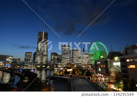 從 Navios Yokohama 看到的港未來夜景（神奈川縣橫濱市） 134291584