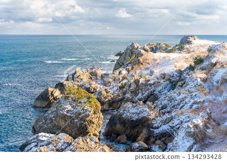 青森縣 - 白雪皚皚的種佐海岸,足重崎展望台 青森縣 - 白雪皚皚的種佐海岸,足重崎展望台 134293428
