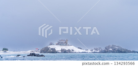"Aomori Prefecture" Snowy Kabushima Island, Tanesashi Coast 134293566