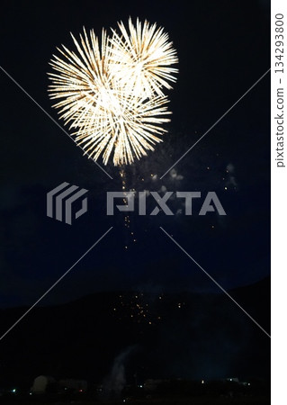 Shinshu Togura Kamiyamada Onsen Summer Fireworks Festival (New Fireworks) 134293800