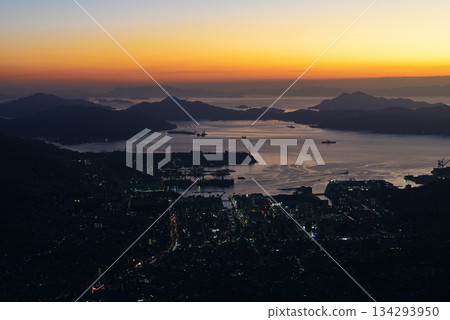 從廣島縣吳市灰峰眺望的景色 從廣島縣吳市灰峰眺望的景色 134293950
