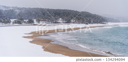 青森縣雪域大須賀海岸和種誌海岸 青森縣雪域大須賀海岸和種誌海岸 134294094