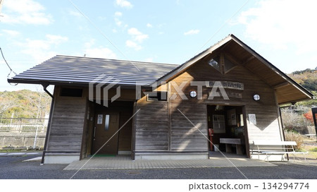 JR久留裡線松岡上總車站大樓 JR久留裡線松岡上總車站大樓 134294774