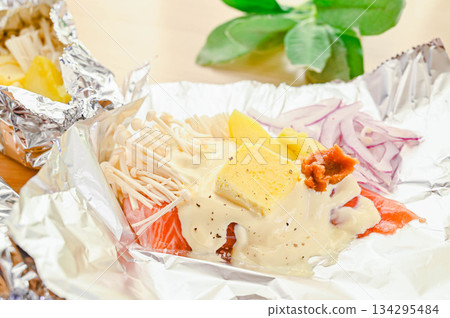 Tasmanian salmon baked in foil 134295484