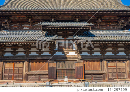 京都市南區東寺金堂 134297399