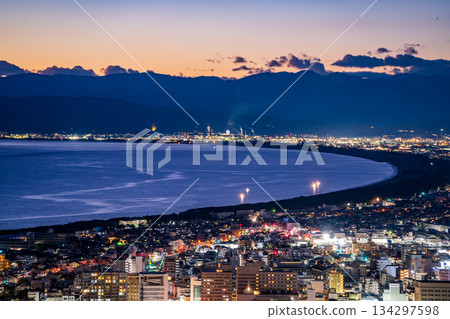 (Shizuoka Prefecture) The streets of Numazu City come on after sunset 134297598