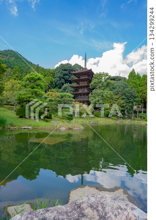 View of the five-story pagoda at Rurikoji Temple (Yamaguchi City) View of the five-story pagoda at Rurikoji Temple (Yamaguchi City) 134299244