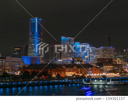 Night view of Minato Mirai seen from Oosan Bridge 134301157