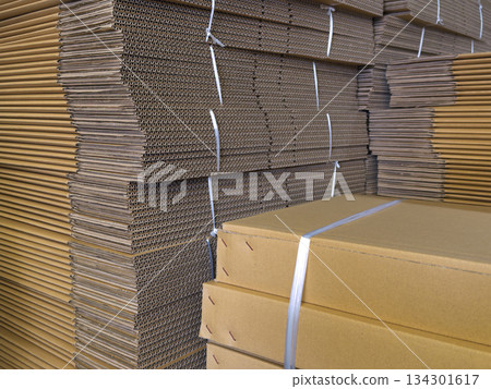 Many bundles of cardboard boxes for packaging Many bundles of cardboard boxes for packaging 134301617