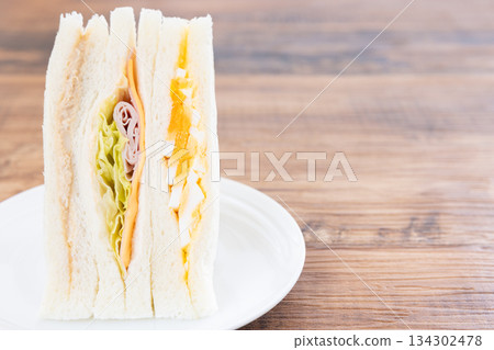 美味混合三明治 134302478