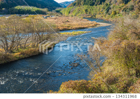 京都府笠木町木津川初冬景色 134311968