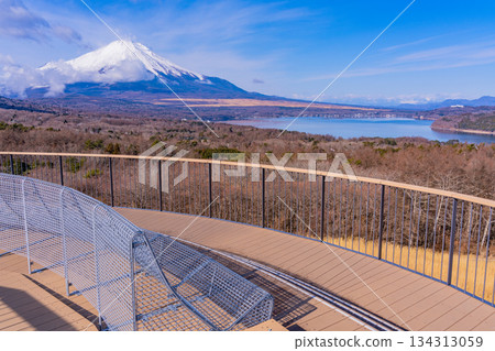 【山梨縣】從新翻修的山中湖妙神山全景平台眺望富士山 134313059