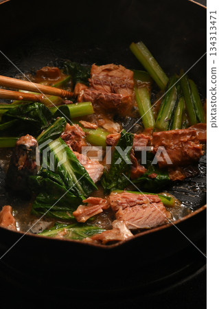 Mackerel and Komatsuna Miso Stir-fry in a Frying Pan Mackerel and Komatsuna Miso Stir-fry in a Frying Pan 134313471