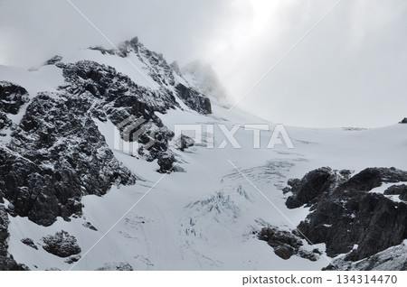 Squamish, a snowy mountain in Canada Squamish, a snowy mountain in Canada 134314470